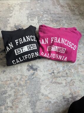 ✏️2 Hoodies - Black & Pink
